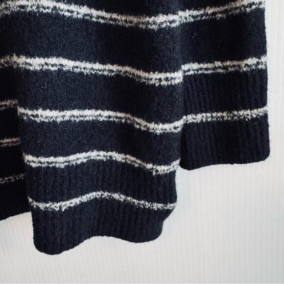 Vince soft cozy wool blend striped cardigan navy and white size large women’s - Picture 5 of 9